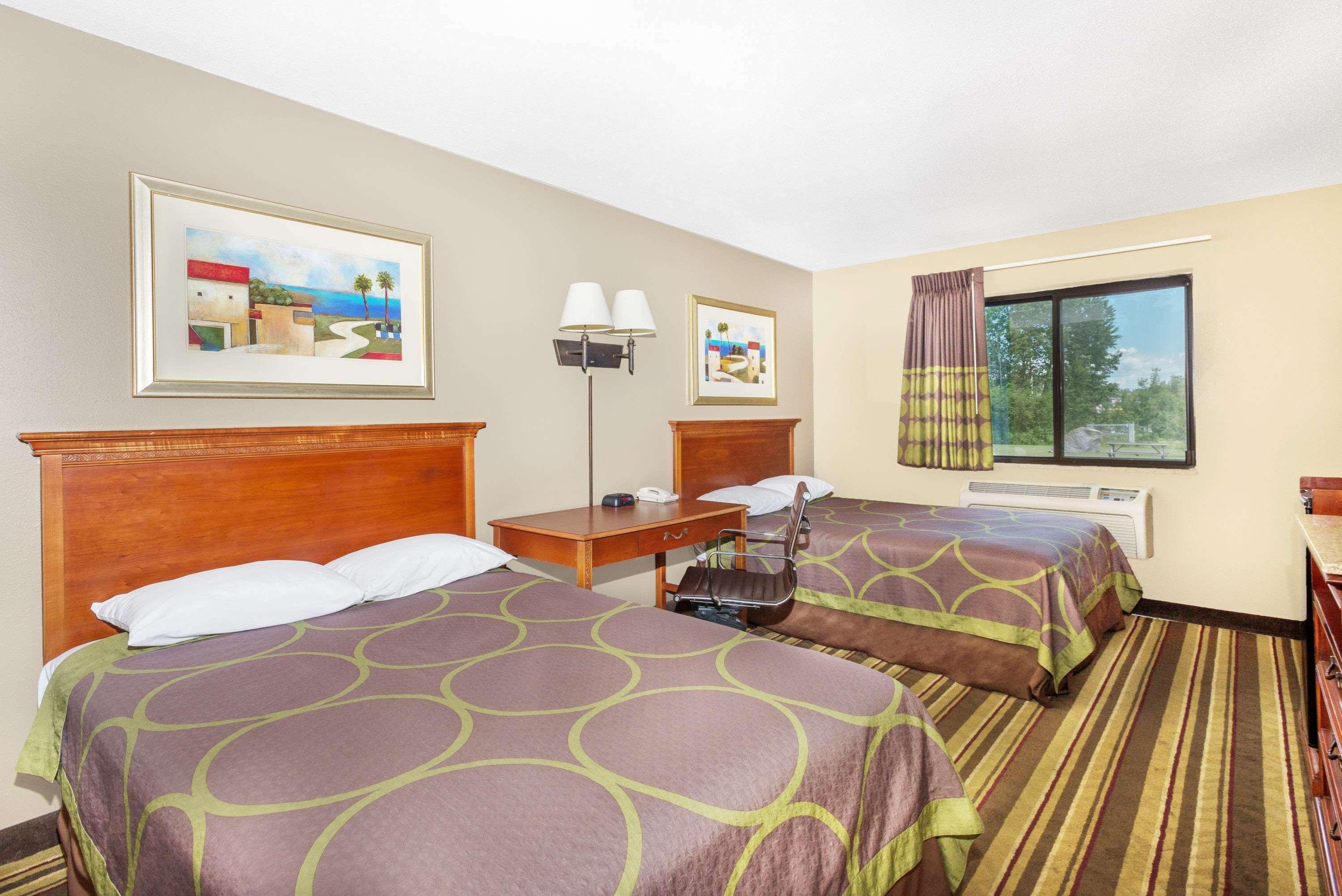 Super 8 By Wyndham Tilton/Lake Winnipesaukee Ngoại thất bức ảnh