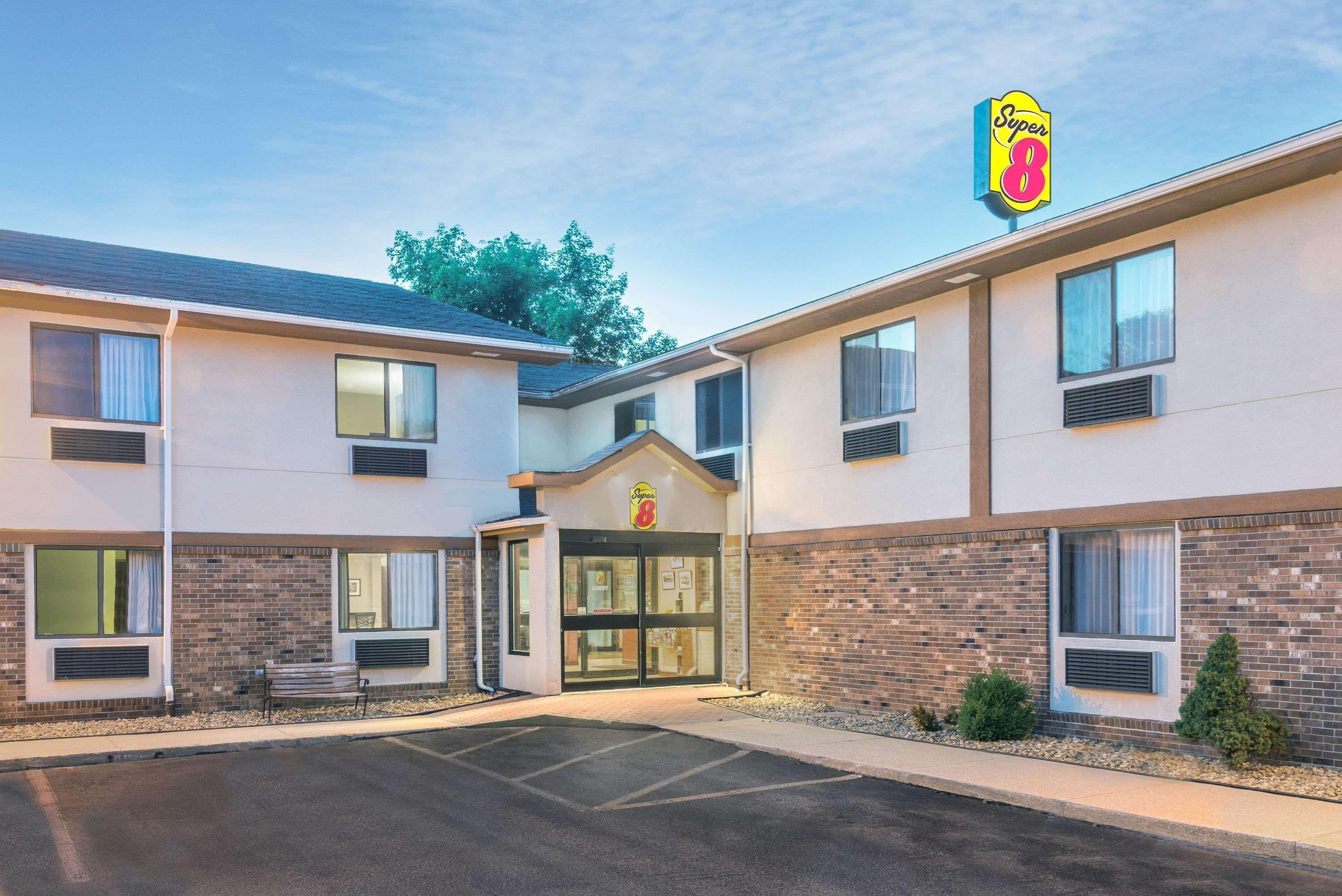 Super 8 By Wyndham Tilton/Lake Winnipesaukee Ngoại thất bức ảnh